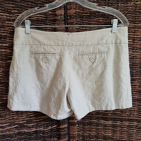 Anthropologie Elevenses Linen Mid Rise Shorts 6 Beige Pleated Metallic Coastal - Picture 3 of 6